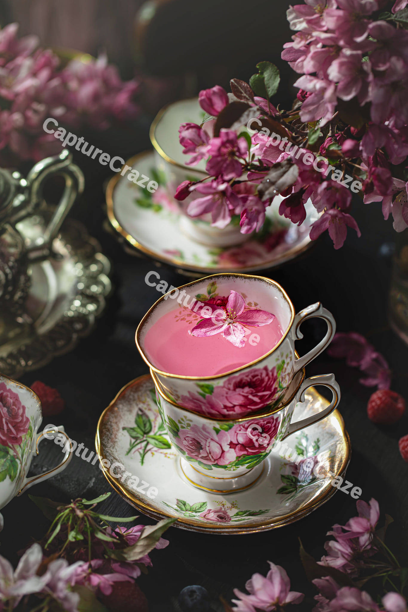Floral pattern tea cup